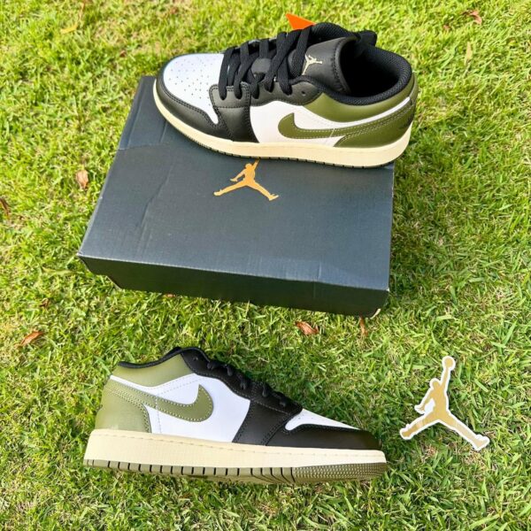 Air Jordan 1 Low GS Black Toe Medium Olive