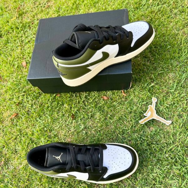 Air Jordan 1 Low GS Black Toe Medium Olive - Image 2