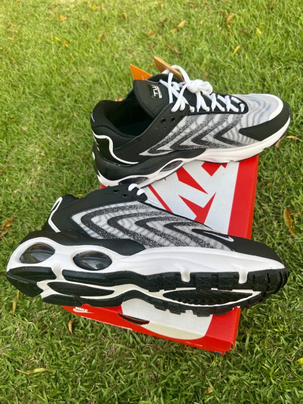 Air Max TW Black White